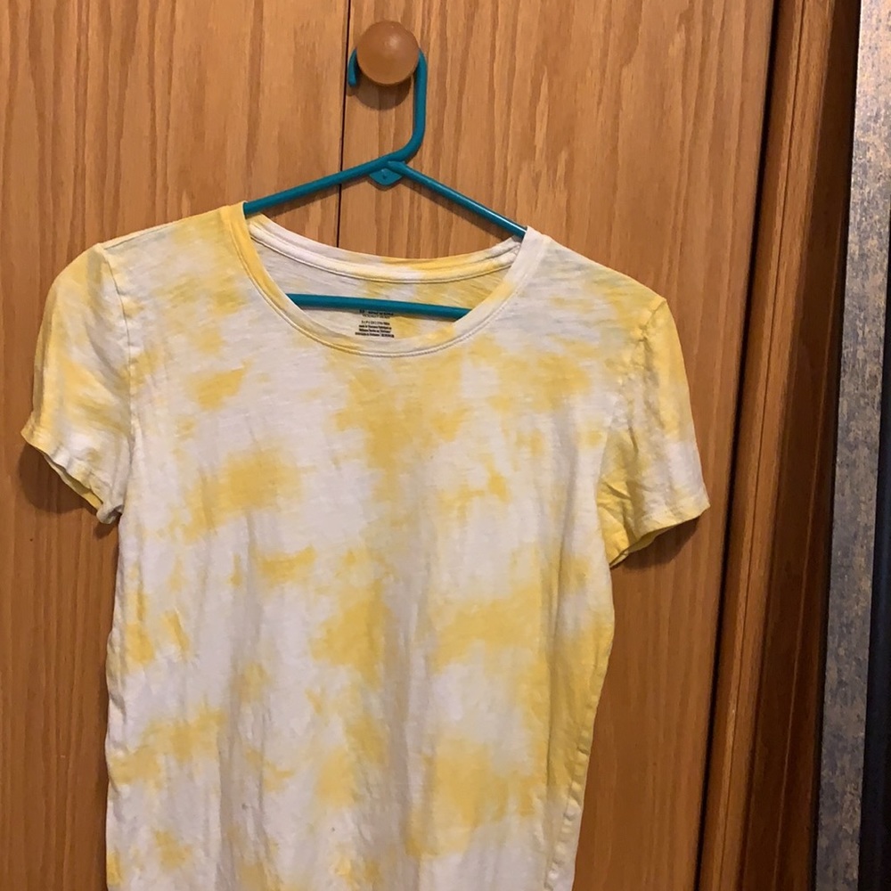 VS PINK yellow tye dye shirt